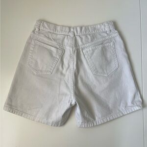 LIZ CLAIBORNE WHITE JEAN SHORTS